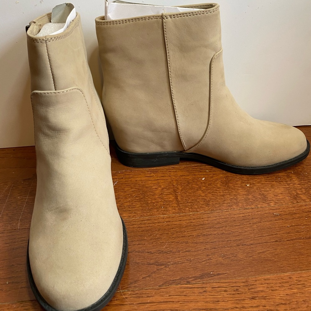 Kenneth Cole reaction boots
